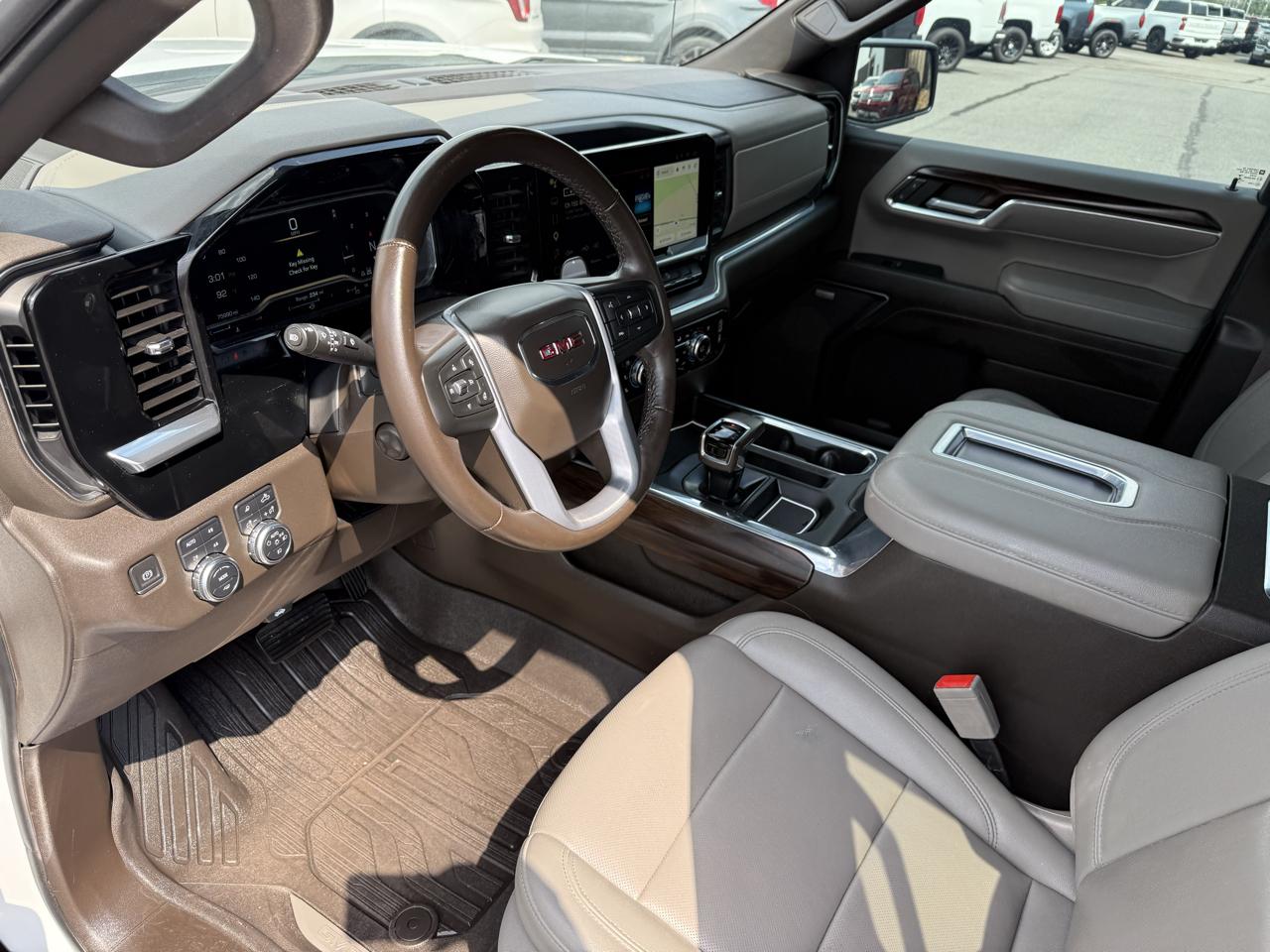 GMC Sierra 1500 SLT Crew Cab 4WD 2022