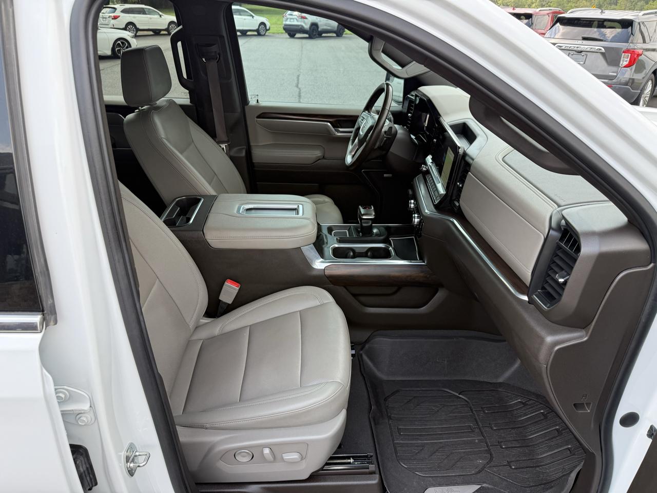 GMC Sierra 1500 SLT Crew Cab 4WD 2022