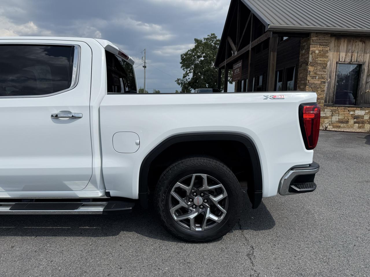 GMC Sierra 1500 SLT Crew Cab 4WD 2022