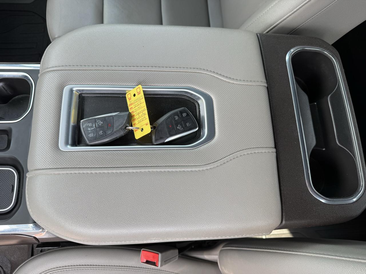 GMC Sierra 1500 SLT Crew Cab 4WD 2022