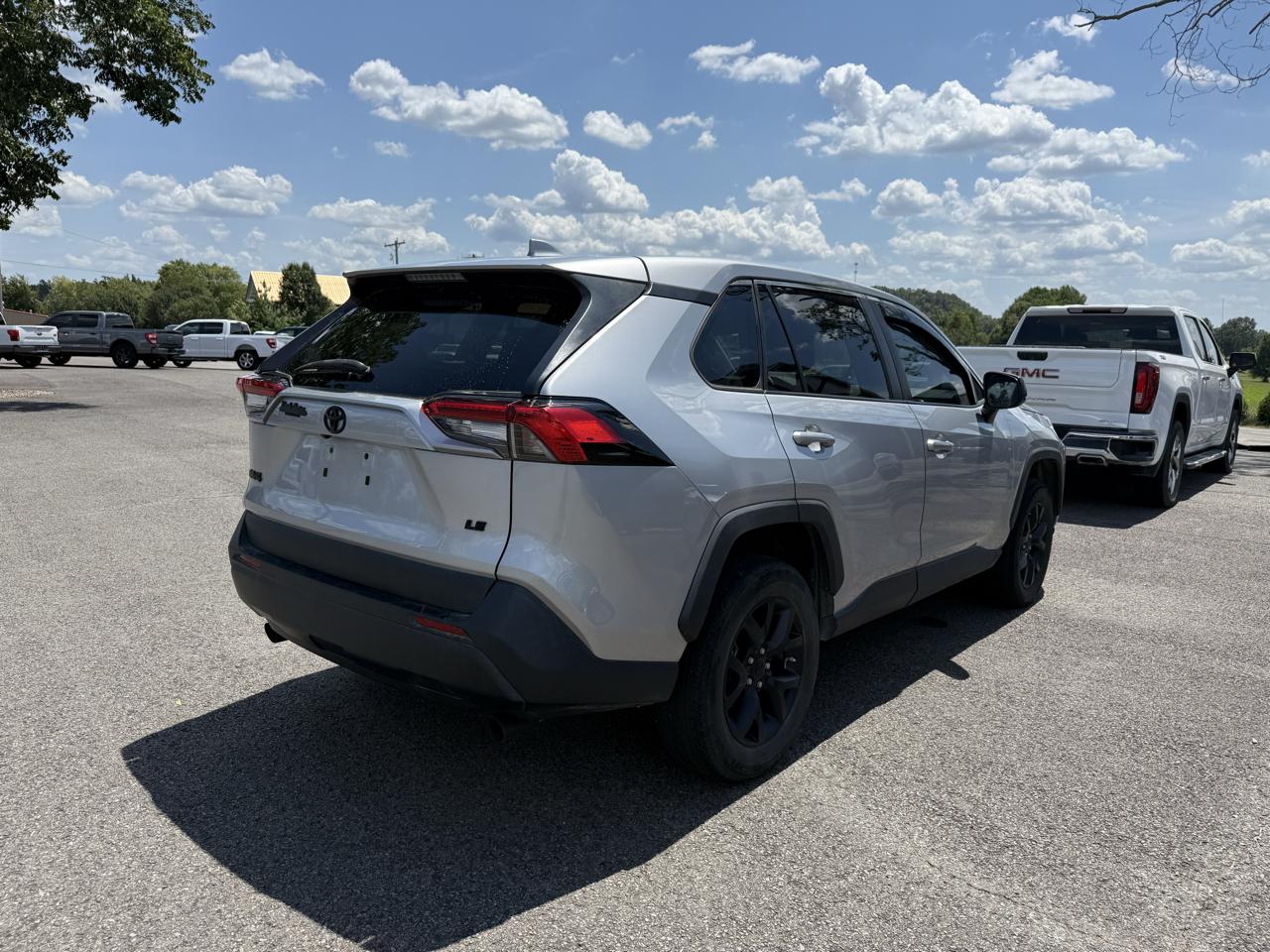 Toyota RAV4 LE 2024