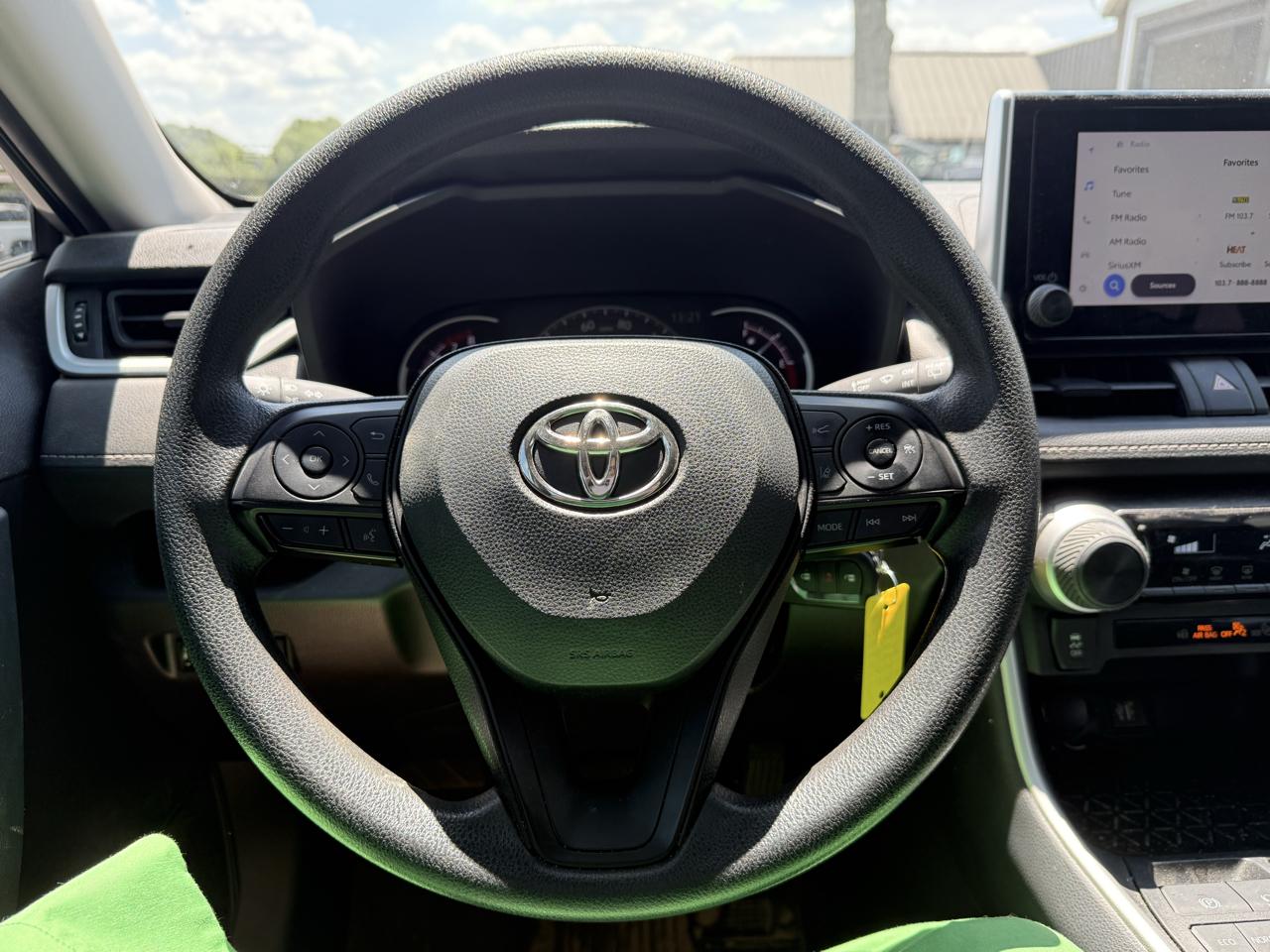Toyota RAV4 LE 2024