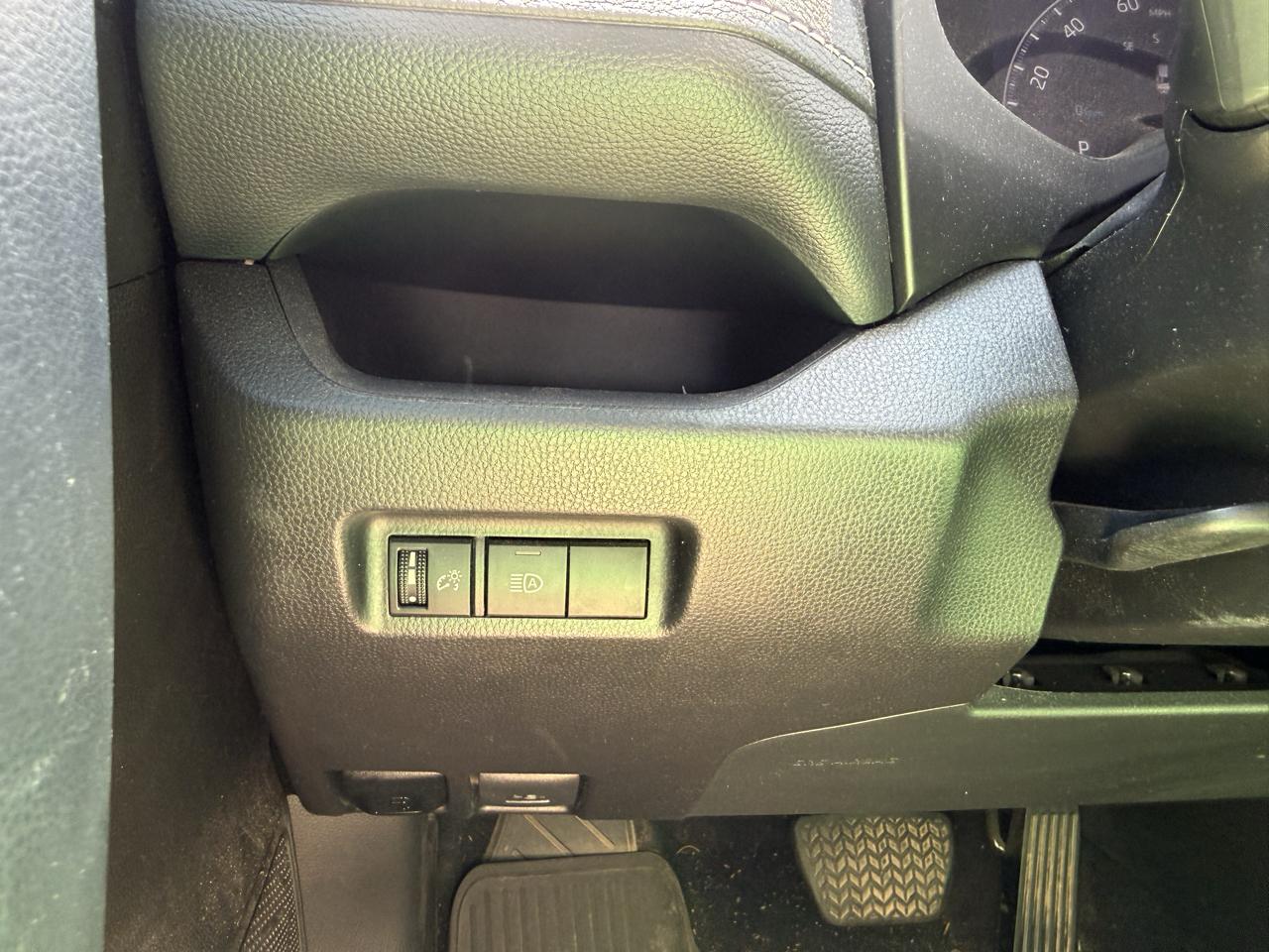 Toyota RAV4 LE 2024