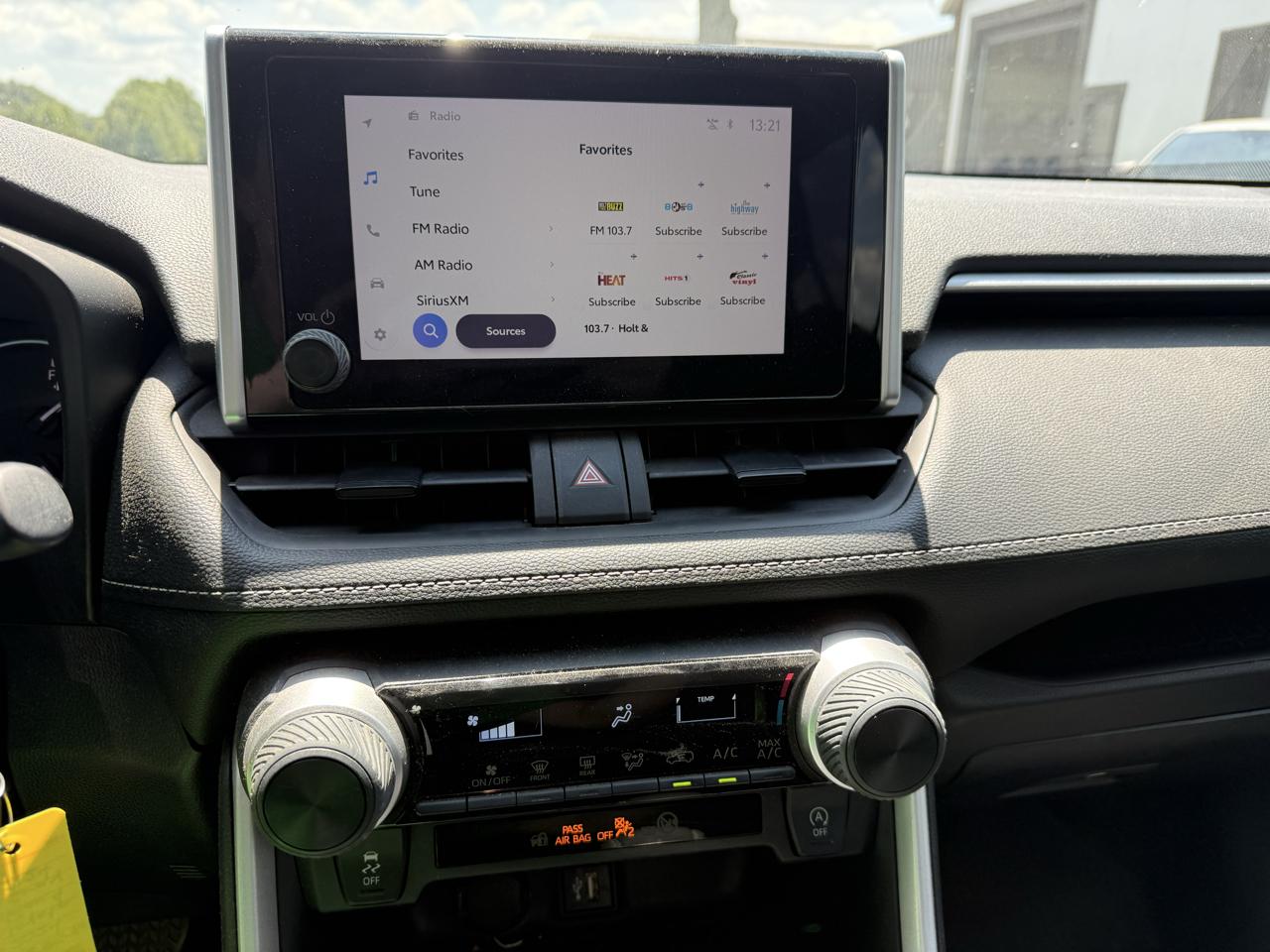Toyota RAV4 LE 2024