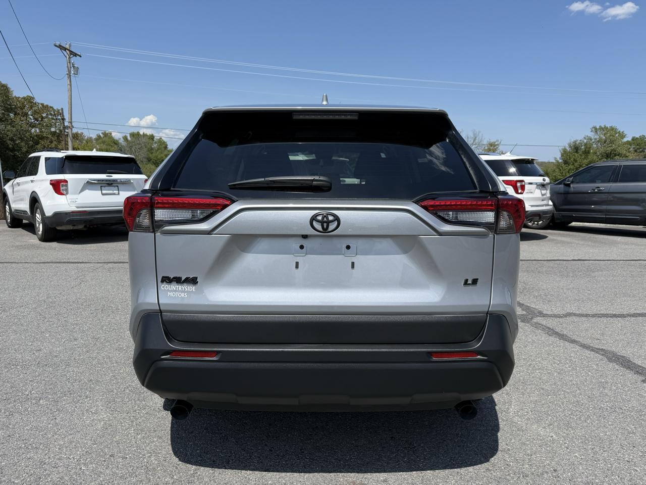 Toyota RAV4 LE 2024