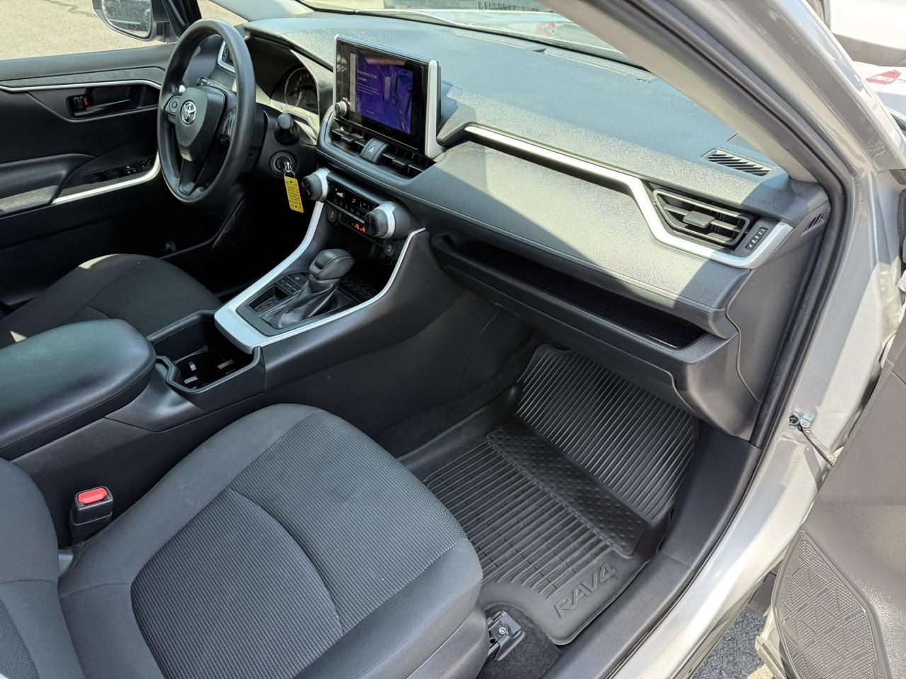 Toyota RAV4 LE 2024