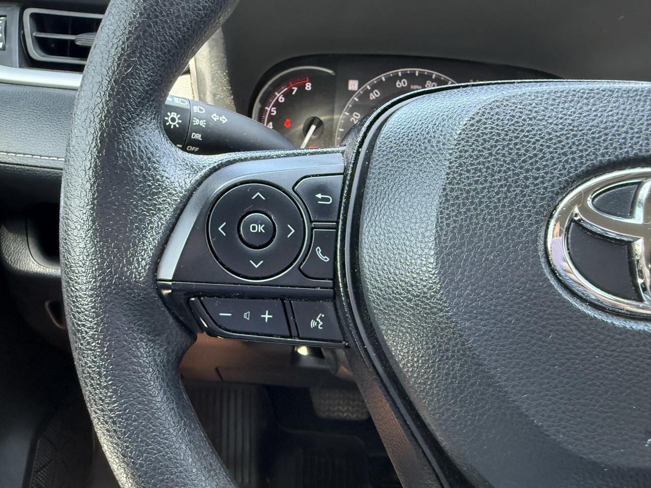 Toyota RAV4 LE 2024