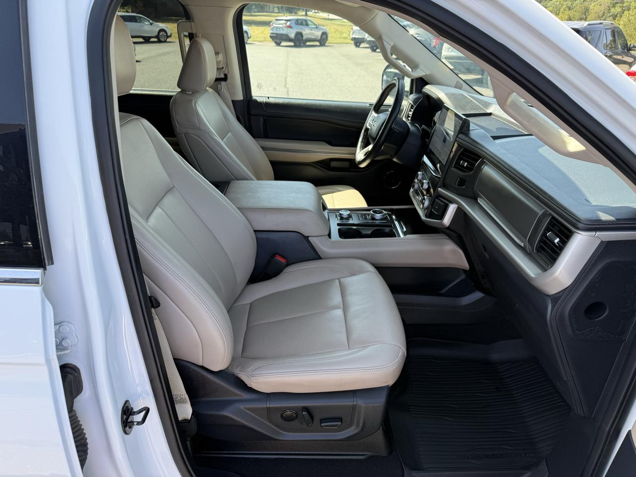 Ford Expedition Max XLT 4x4 2024
