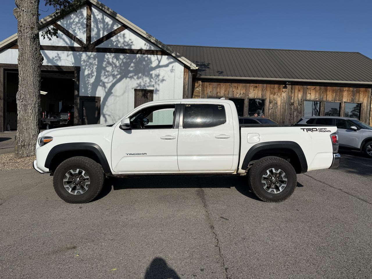 Toyota Tacoma TRD Off Road Double Cab 5' Bed V6 4x2 AT (Natl) 2021