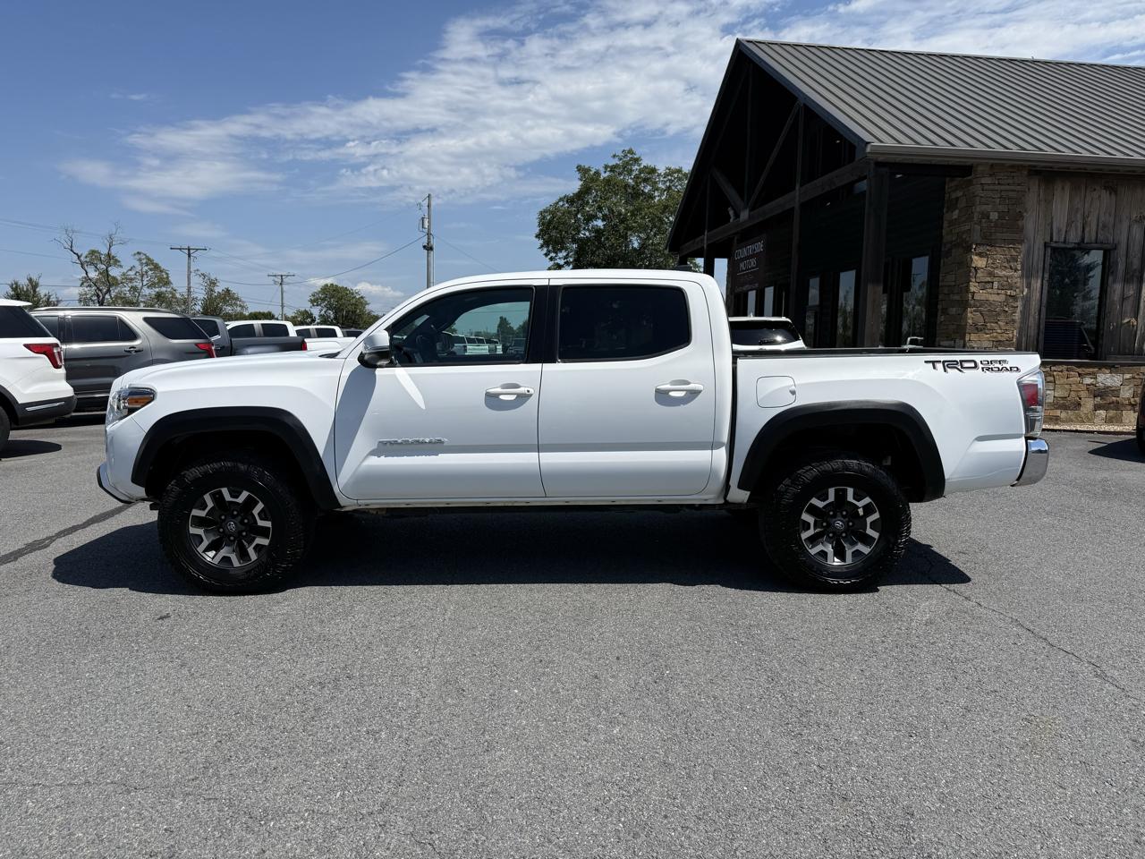 Toyota Tacoma TRD Off Road Double Cab 5' Bed V6 4x2 AT (Natl) 2021