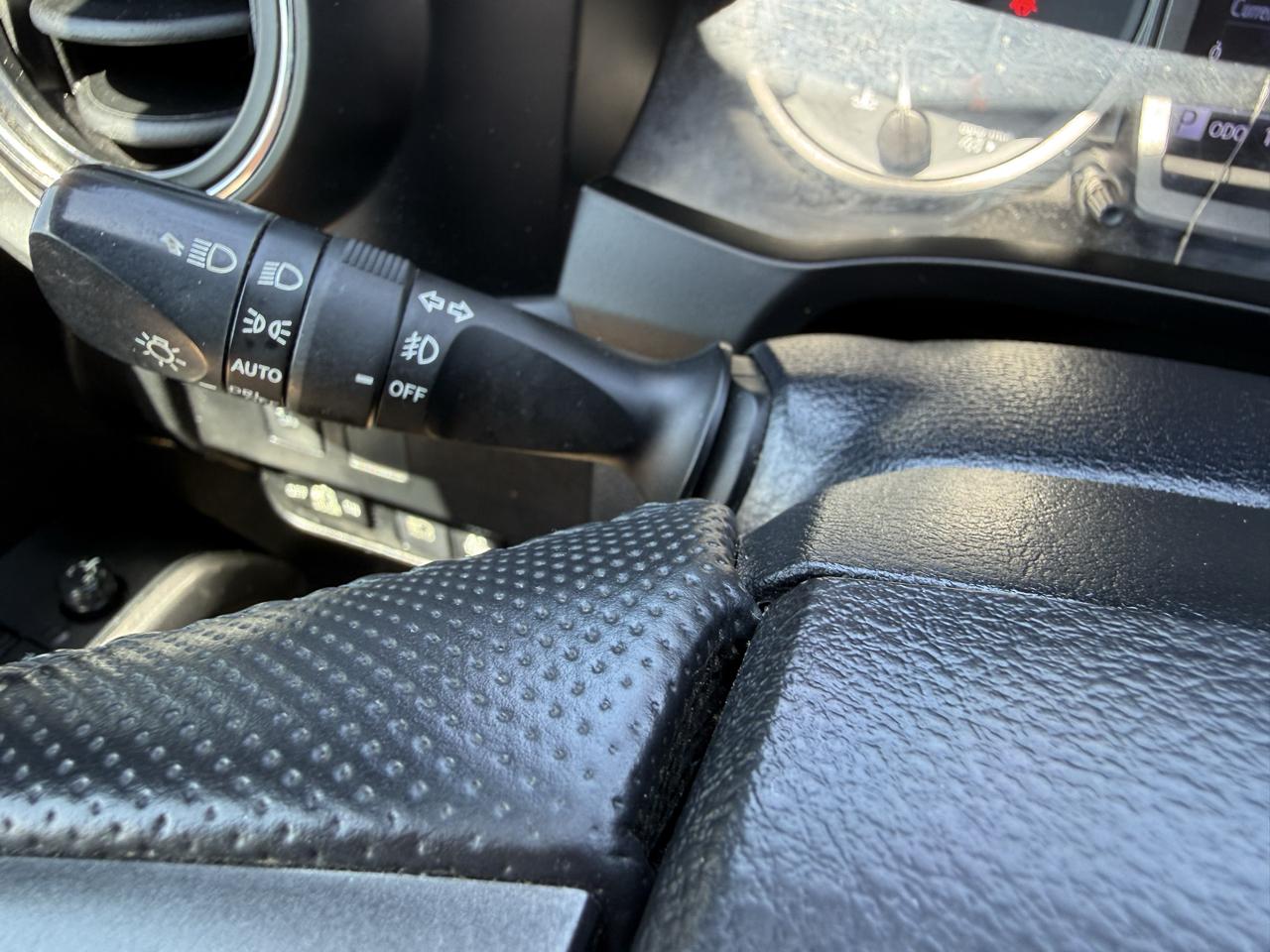 Toyota Tacoma TRD Off Road Double Cab 5' Bed V6 4x2 AT (Natl) 2021
