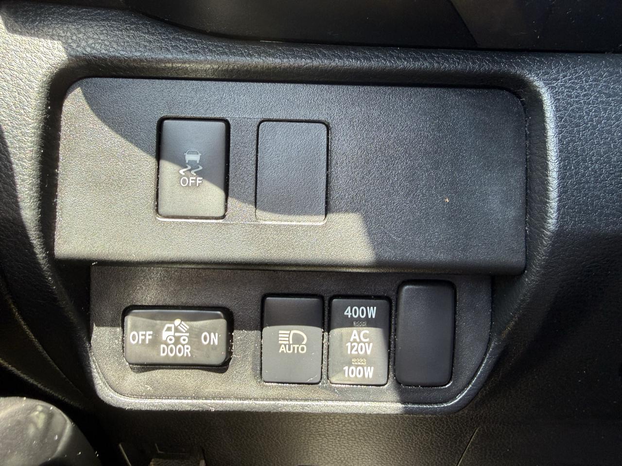 Toyota Tacoma TRD Off Road Double Cab 5' Bed V6 4x2 AT (Natl) 2021