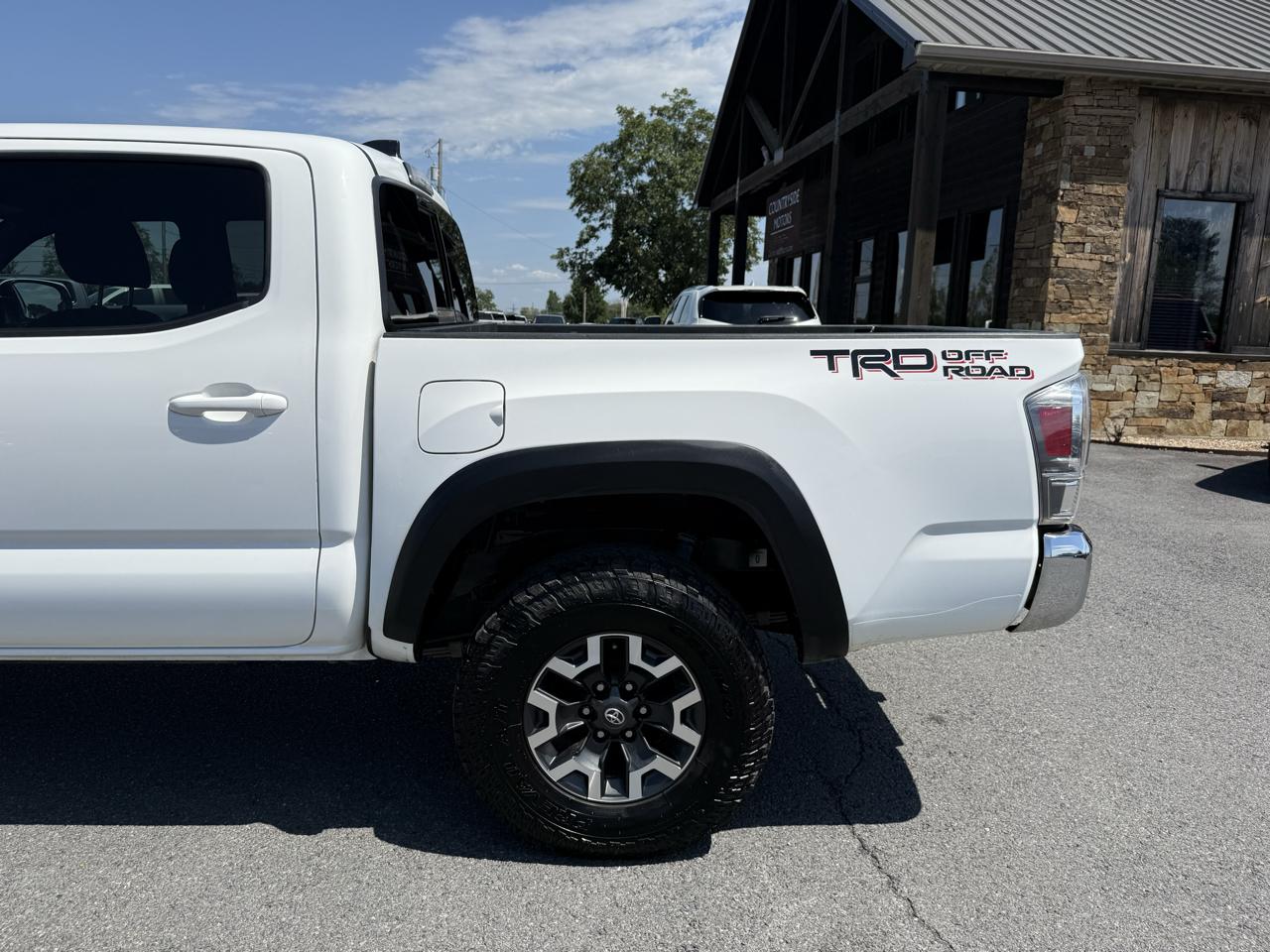 Toyota Tacoma TRD Off Road Double Cab 5' Bed V6 4x2 AT (Natl) 2021