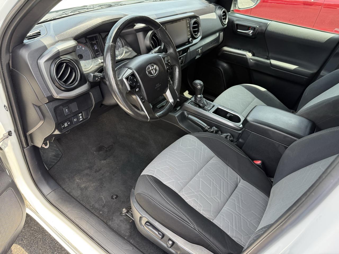 Toyota Tacoma TRD Off Road Double Cab 5' Bed V6 4x2 AT (Natl) 2021