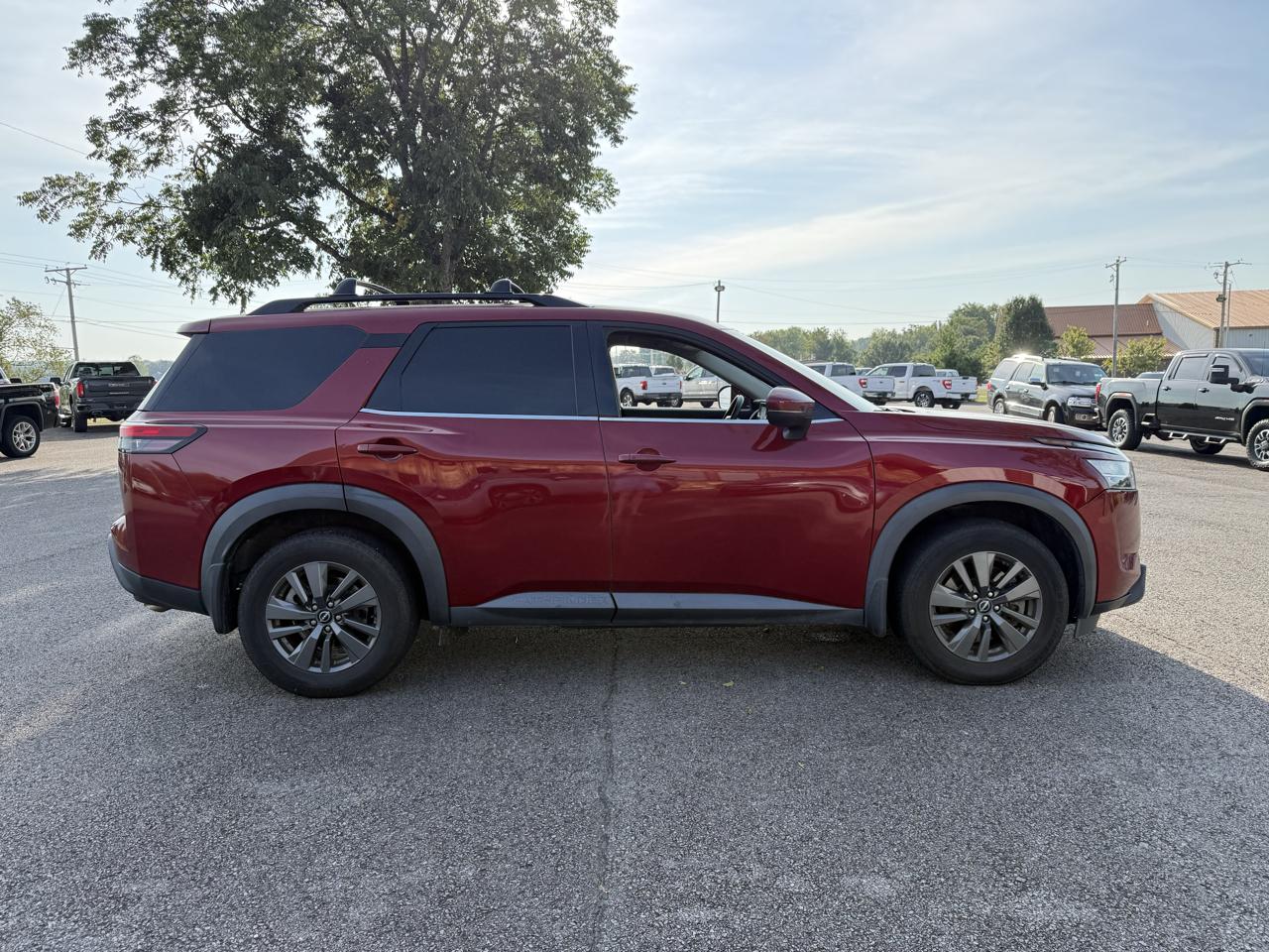 Nissan Pathfinder SV 4WD 2022