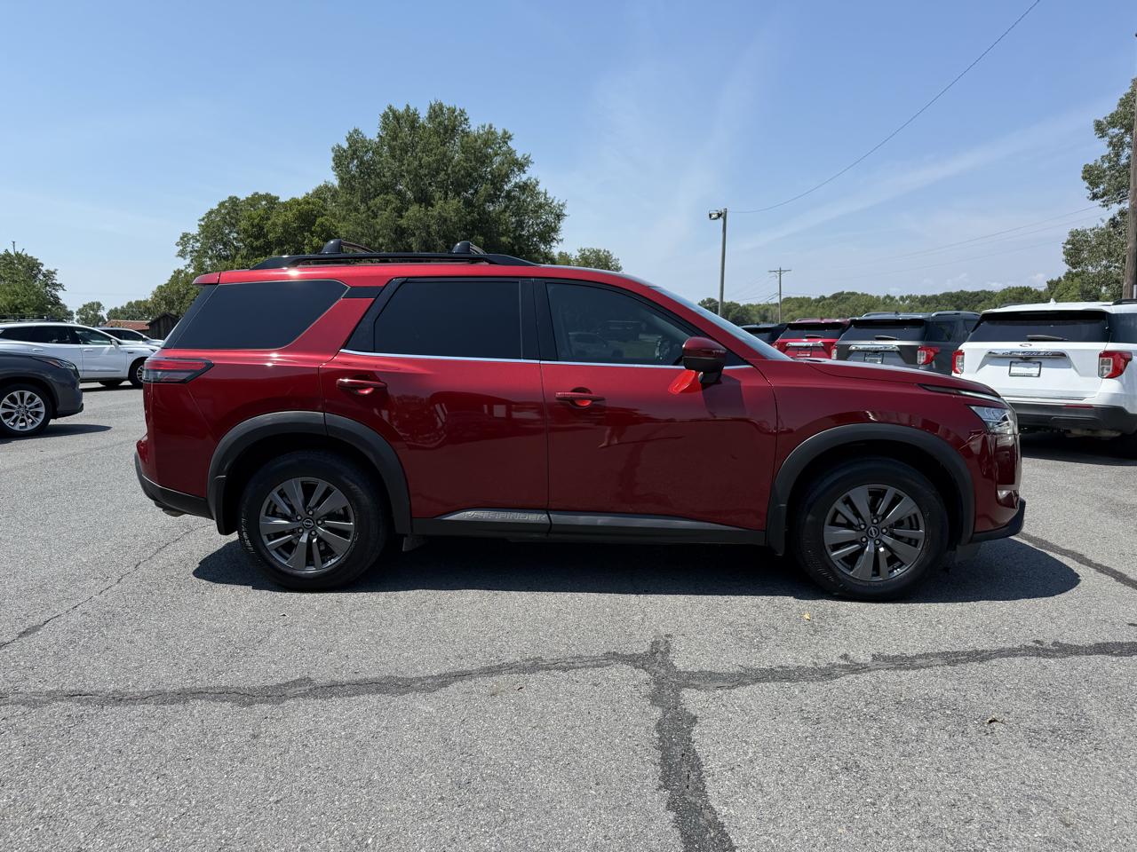 Nissan Pathfinder SV 4WD 2022