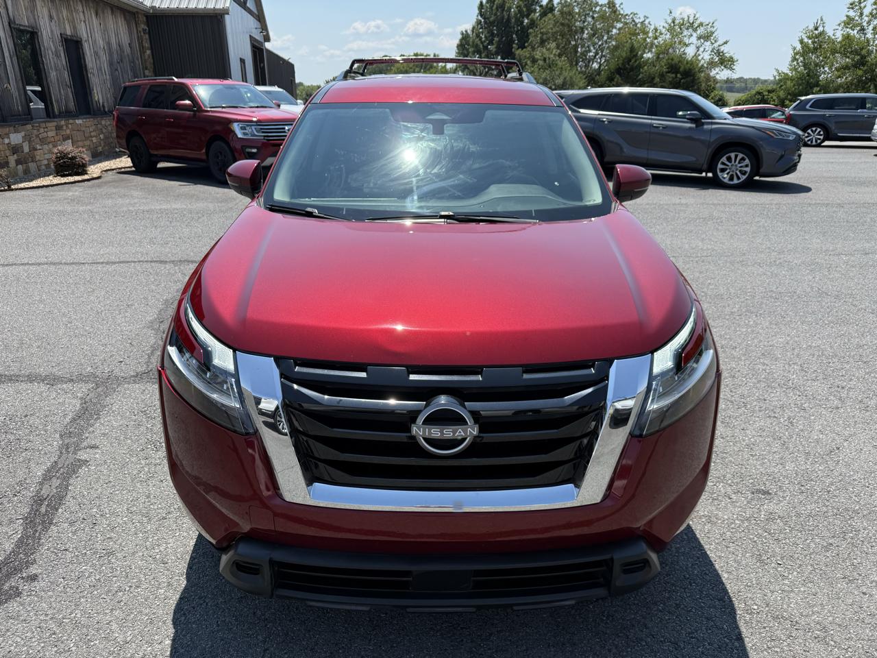 Nissan Pathfinder SV 4WD 2022