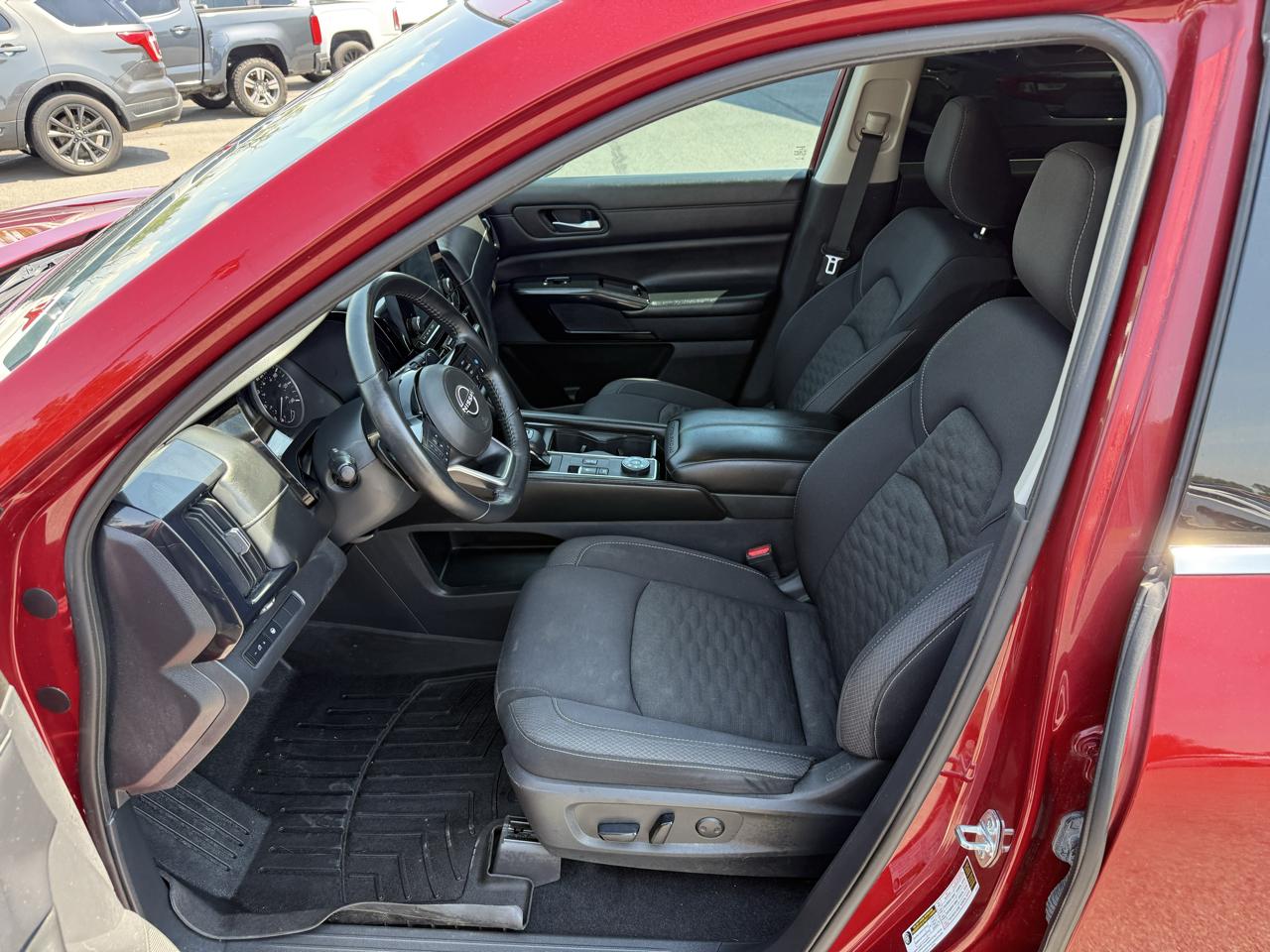 Nissan Pathfinder SV 4WD 2022