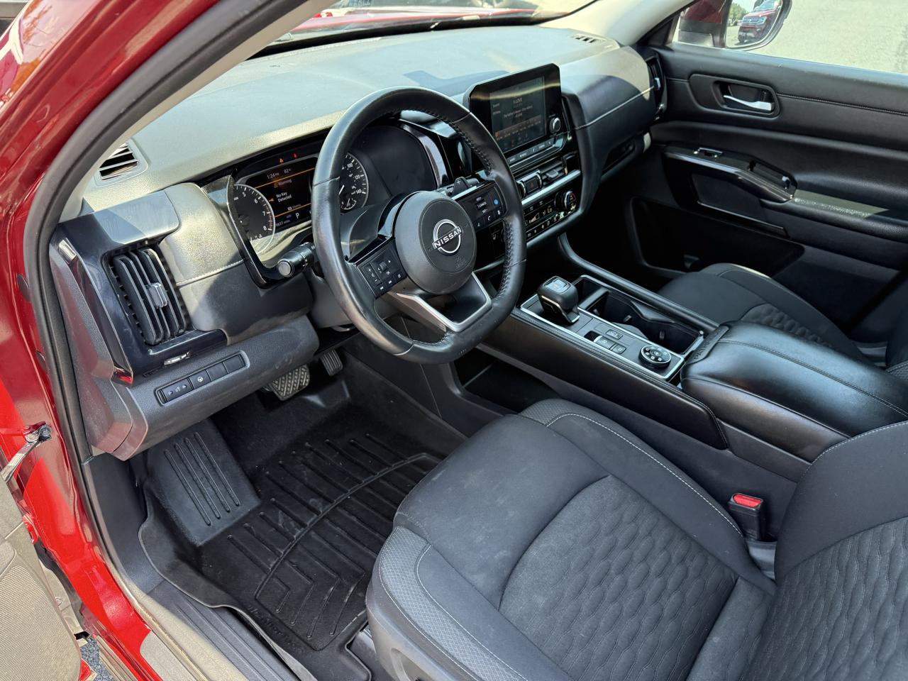 Nissan Pathfinder SV 4WD 2022