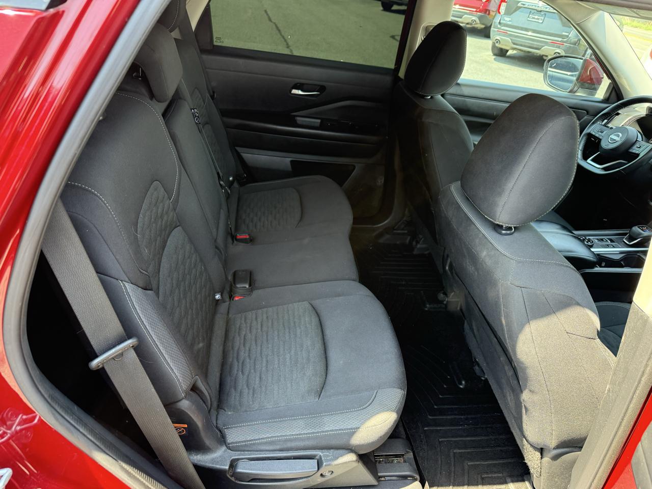 Nissan Pathfinder SV 4WD 2022
