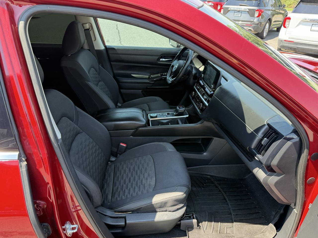 Nissan Pathfinder SV 4WD 2022