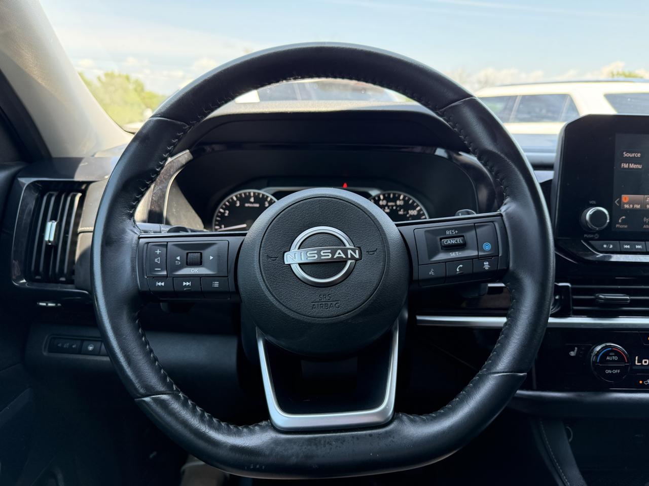 Nissan Pathfinder SV 4WD 2022