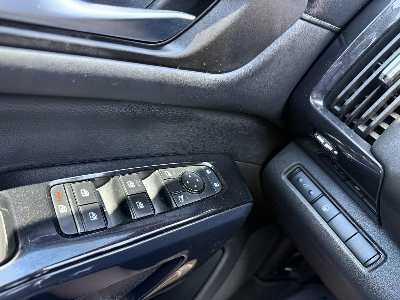 Nissan Pathfinder SV 4WD 2022