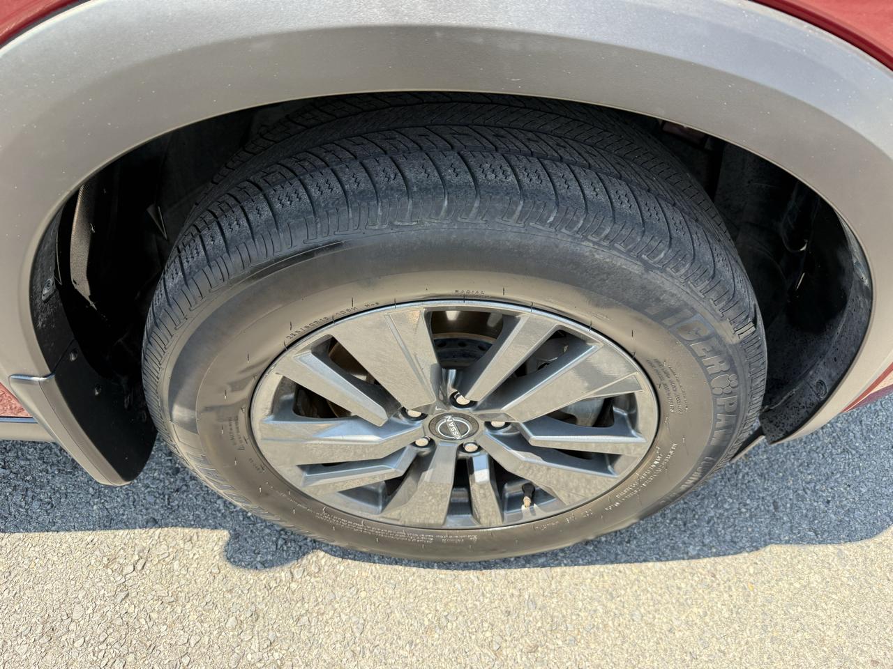 Nissan Pathfinder SV 4WD 2022