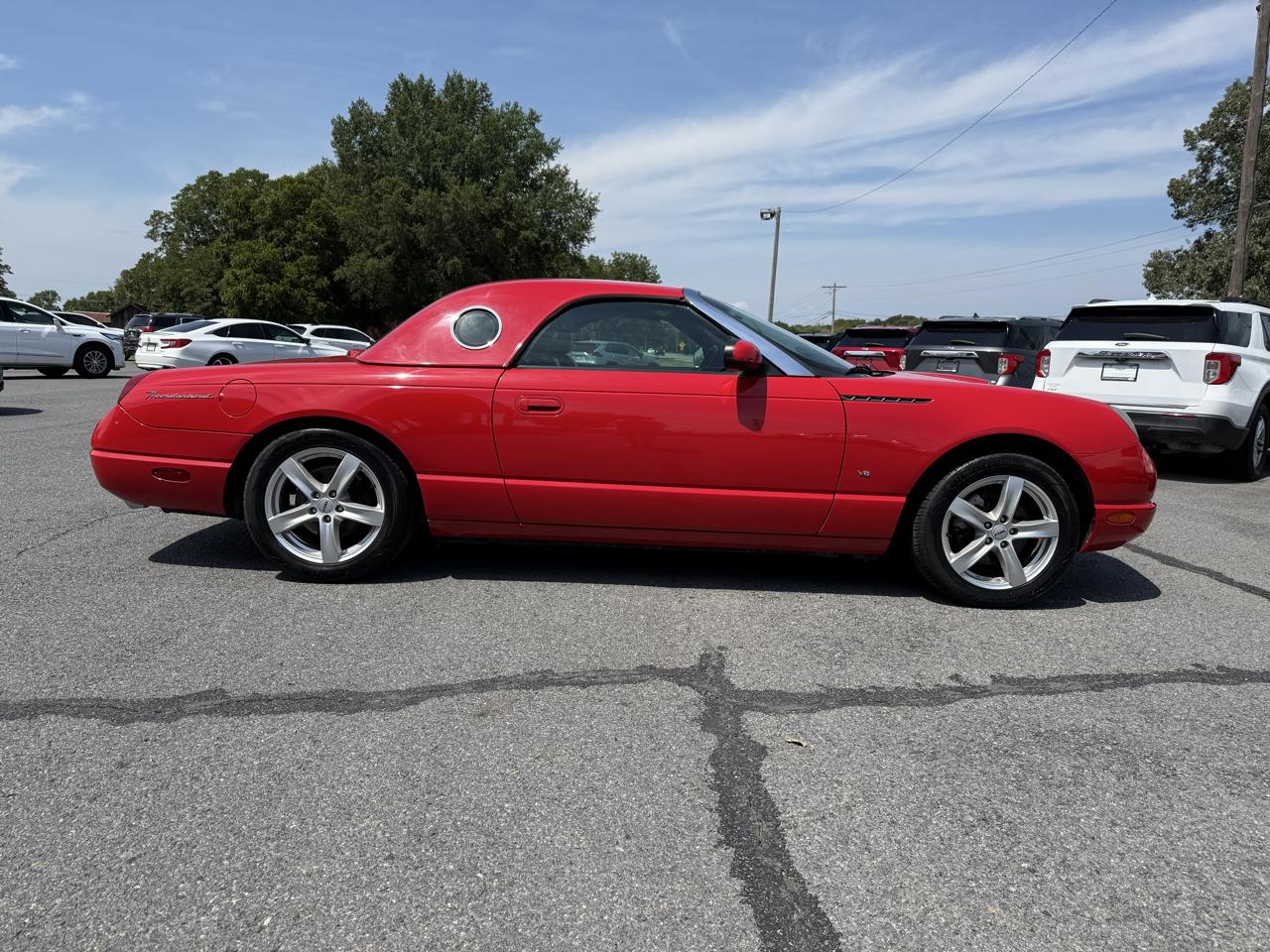 Ford Thunderbird Deluxe 2002