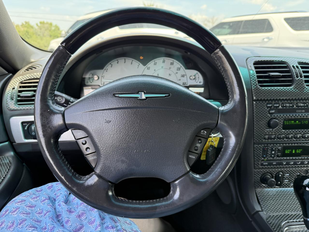 Ford Thunderbird Deluxe 2002