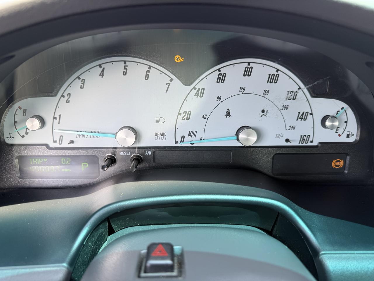 Ford Thunderbird Deluxe 2002