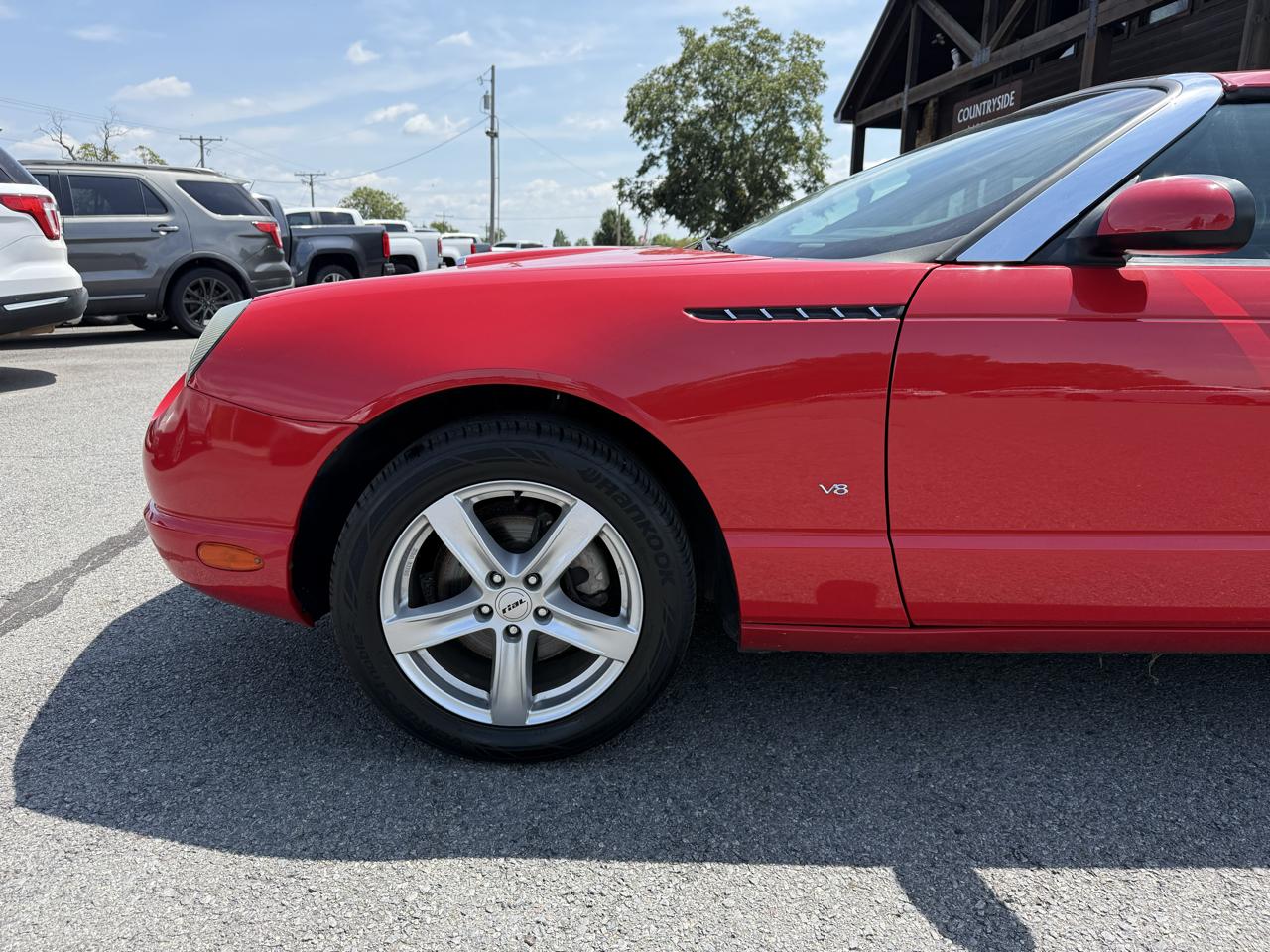 Ford Thunderbird Deluxe 2002