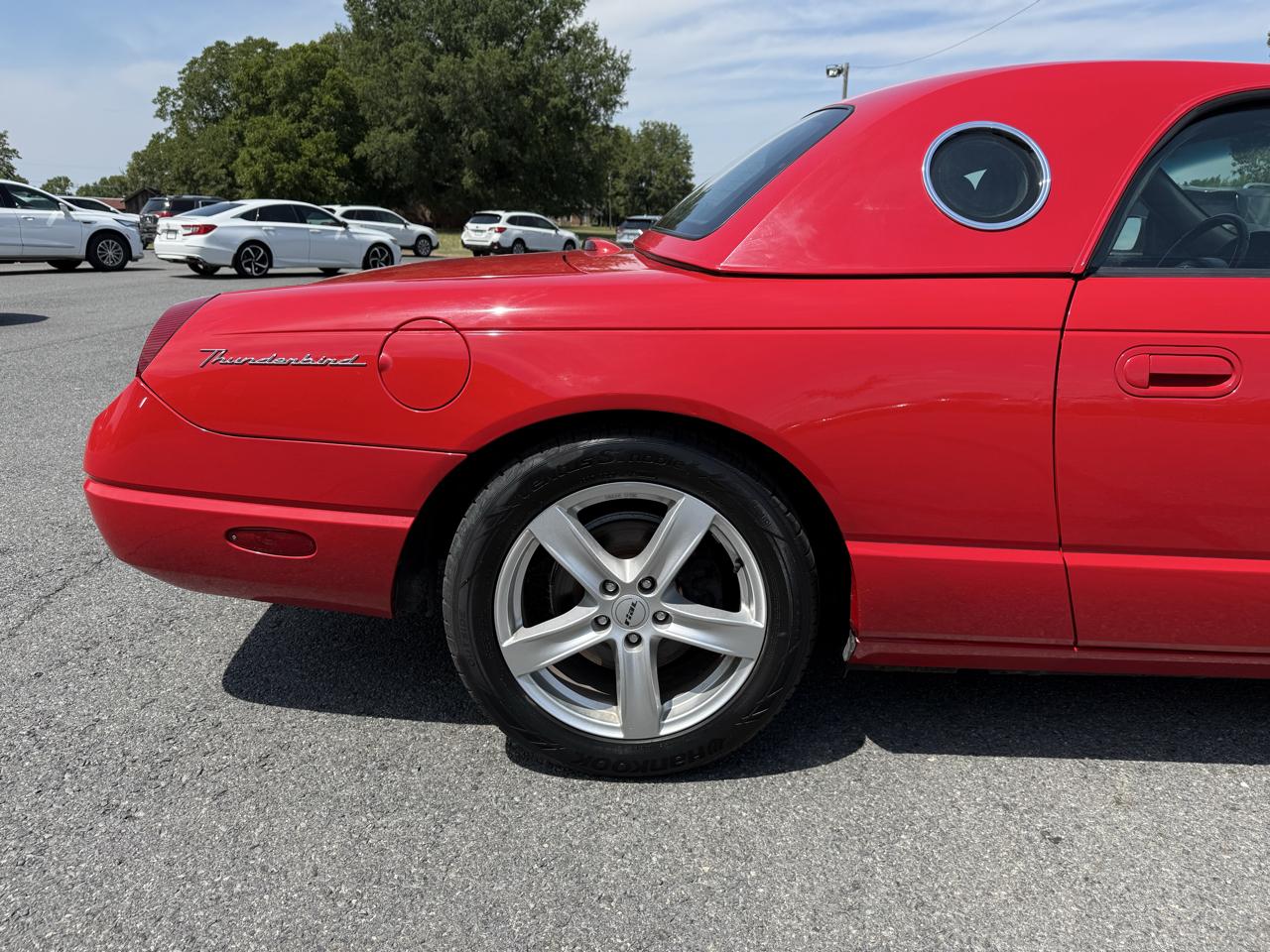Ford Thunderbird Deluxe 2002