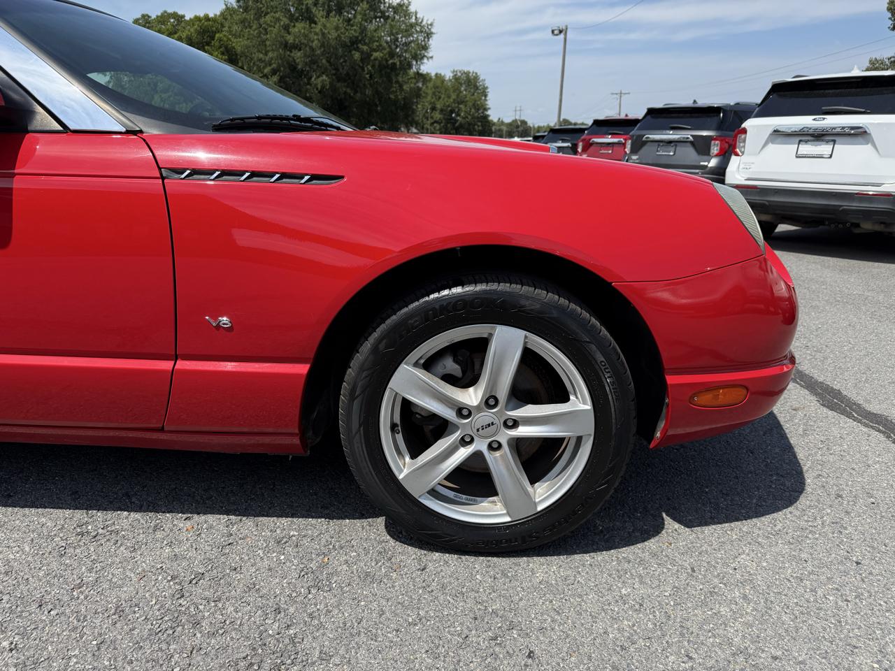 Ford Thunderbird Deluxe 2002