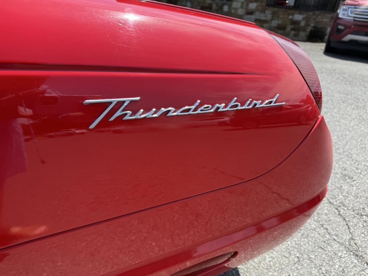 Ford Thunderbird Deluxe 2002