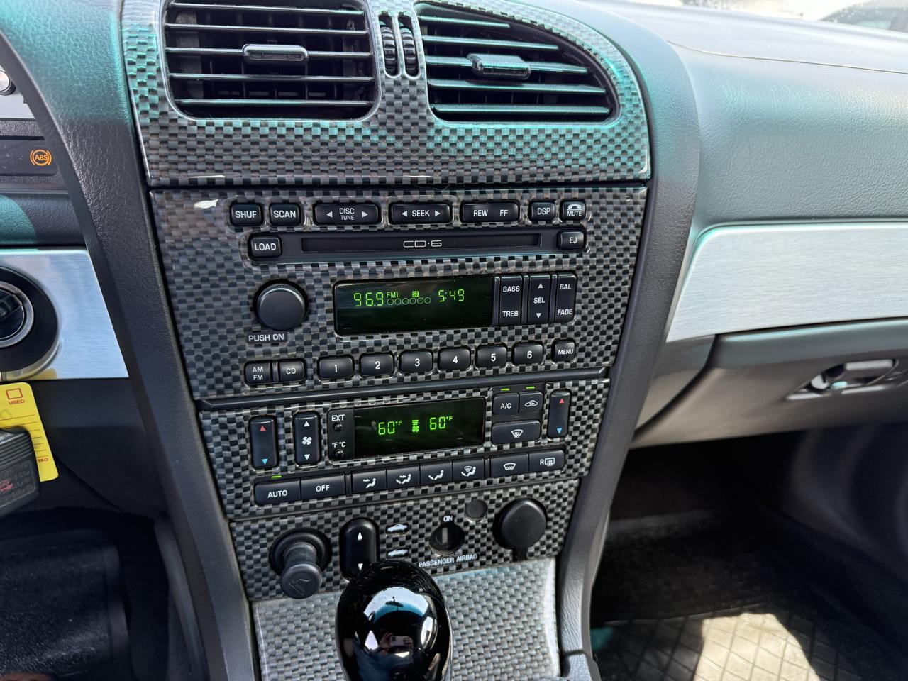 Ford Thunderbird Deluxe 2002
