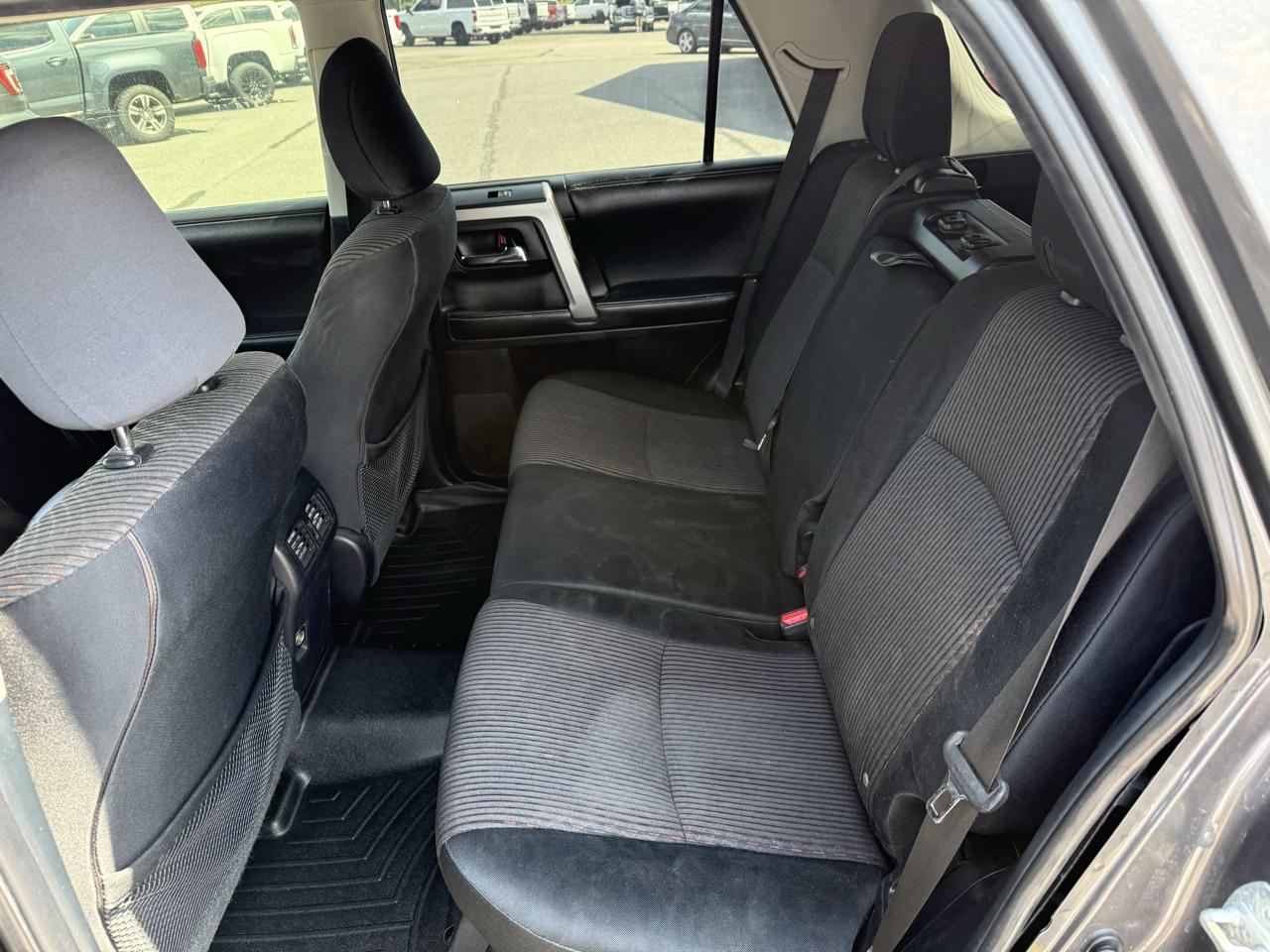 Toyota 4Runner SR5 2WD 2014