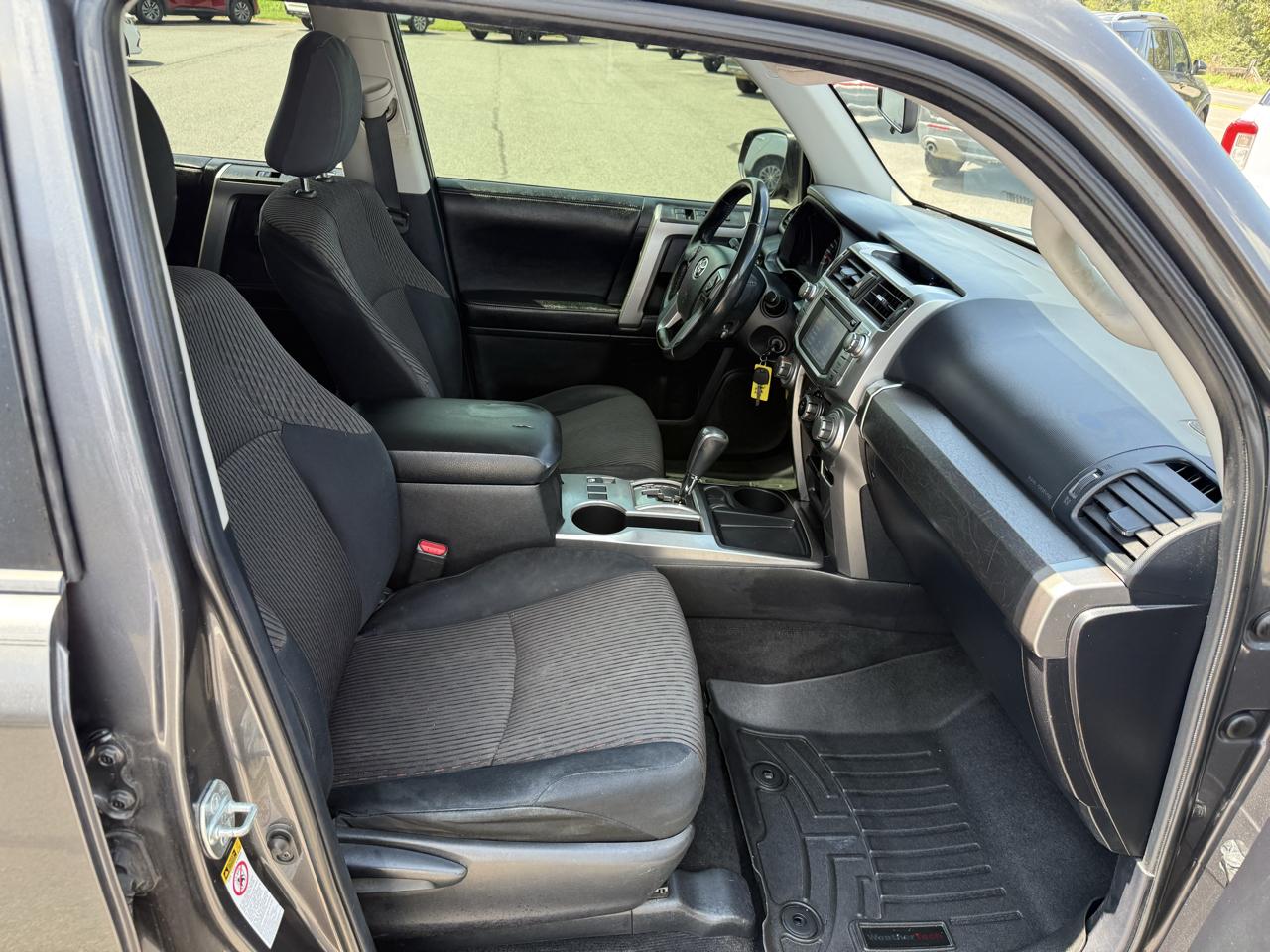Toyota 4Runner SR5 2WD 2014