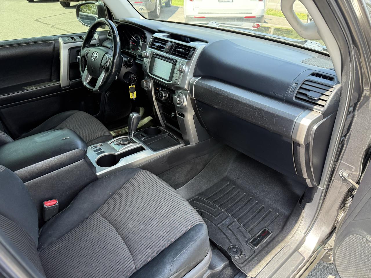 Toyota 4Runner SR5 2WD 2014