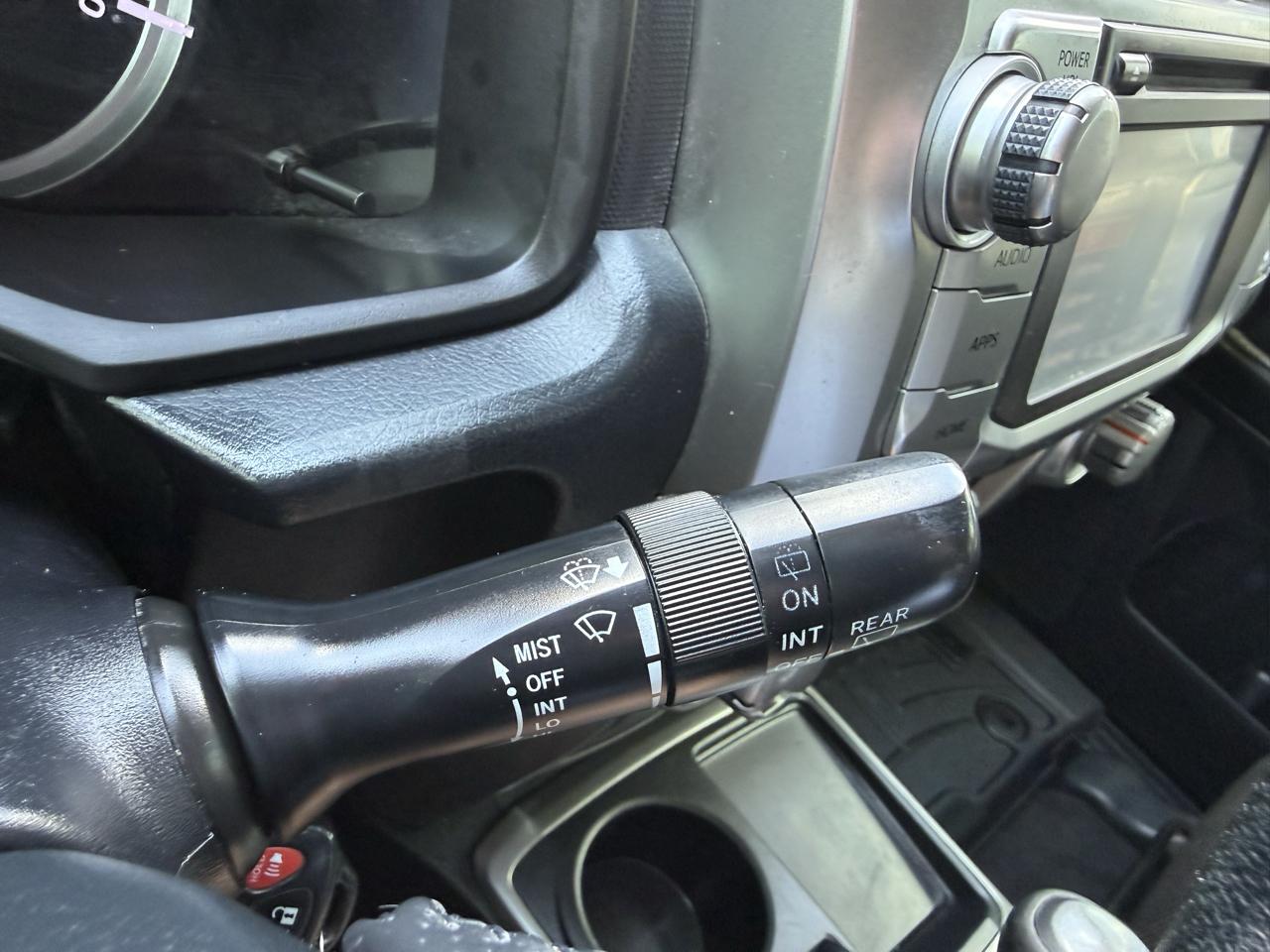 Toyota 4Runner SR5 2WD 2014