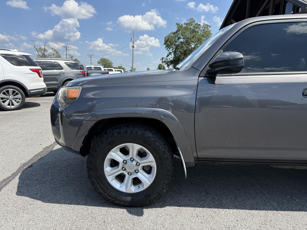 Toyota 4Runner SR5 2WD 2014