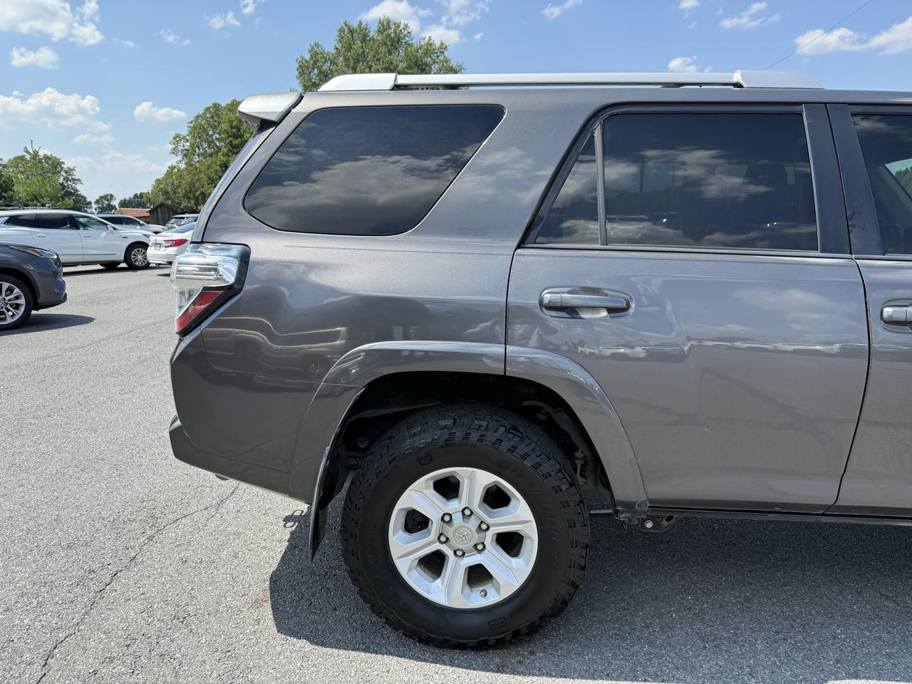 Toyota 4Runner SR5 2WD 2014