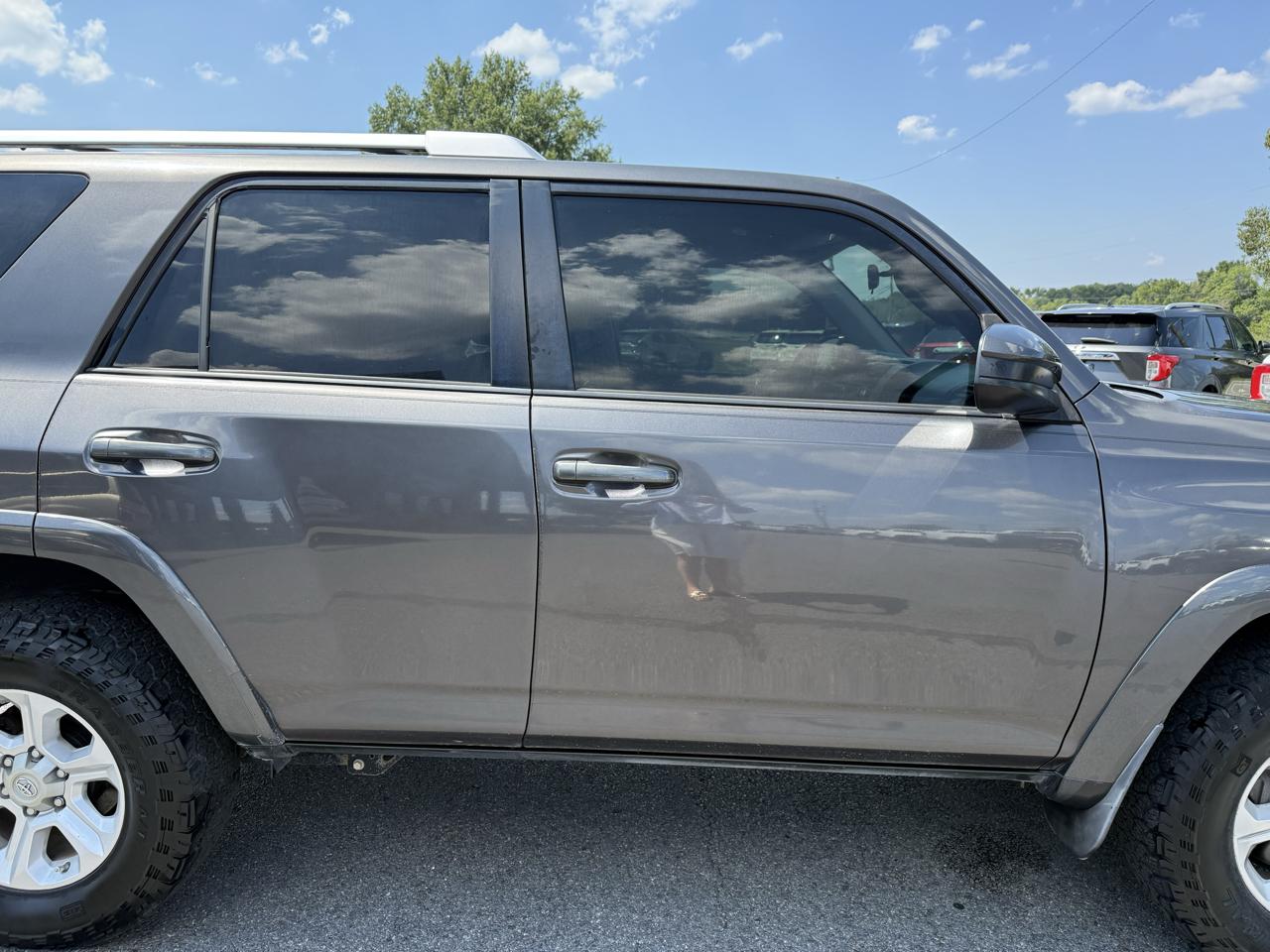 Toyota 4Runner SR5 2WD 2014