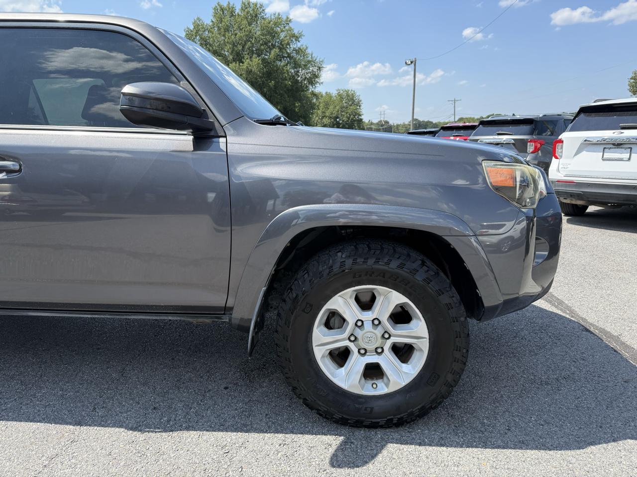 Toyota 4Runner SR5 2WD 2014