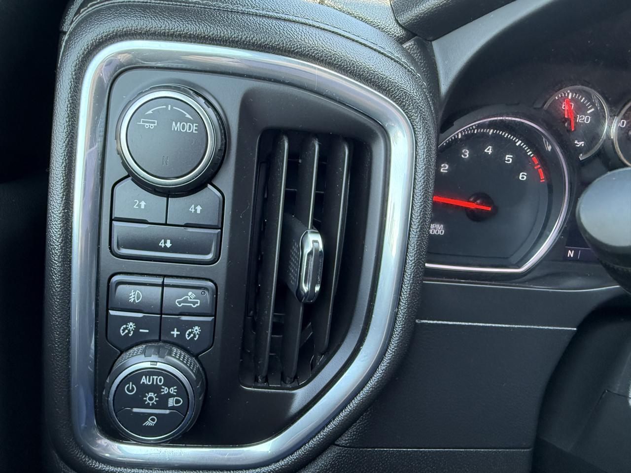 Chevrolet Silverado 2500HD LT Crew Cab 4WD 2020