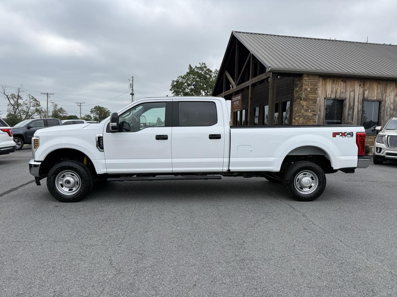 Ford F-250 SD XL Crew Cab Long Bed 4WD 2019