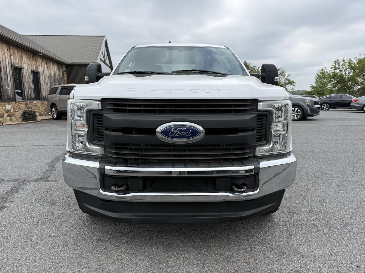 Ford F-250 SD XL Crew Cab Long Bed 4WD 2019