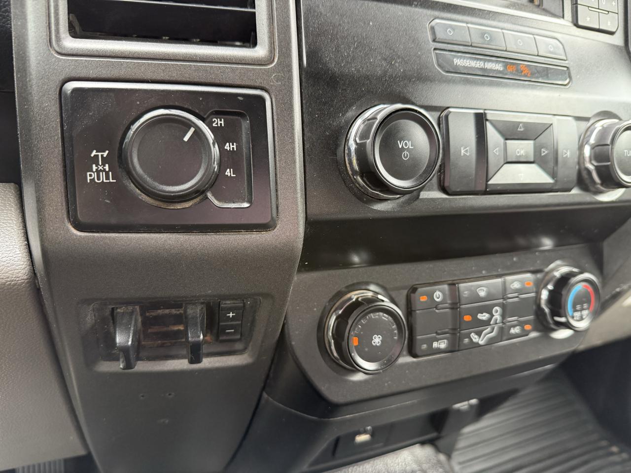 Ford F-250 SD XL Crew Cab Long Bed 4WD 2019