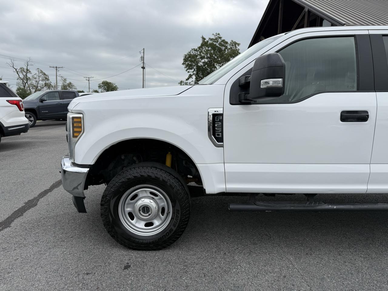 Ford F-250 SD XL Crew Cab Long Bed 4WD 2019