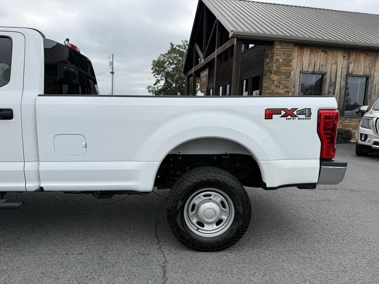 Ford F-250 SD XL Crew Cab Long Bed 4WD 2019